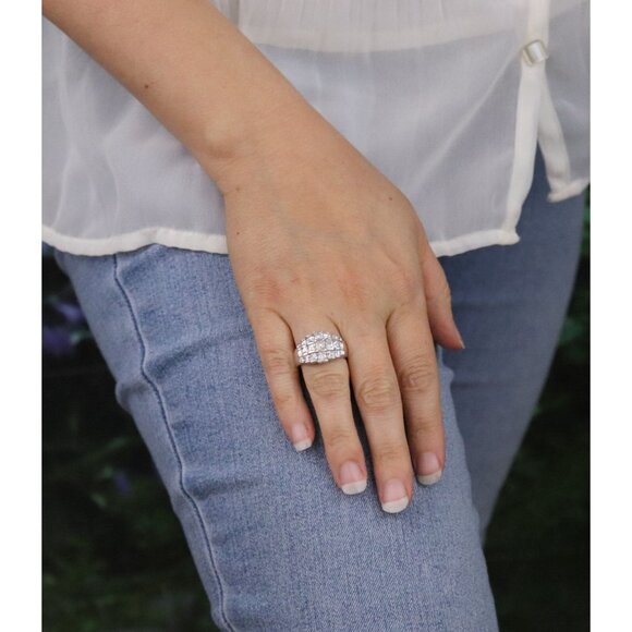 Sterling Silver Sparkly Bold Cubic Zirconia Ring Dome Ring Sparkly Size 7 1/4 - Picture 4 of 7